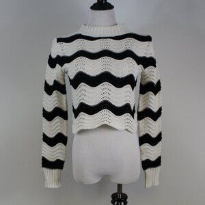 NWT Forever 21 Black Cream Wave Knit Cropped Sweater Scallop Hem Parisian Stripe